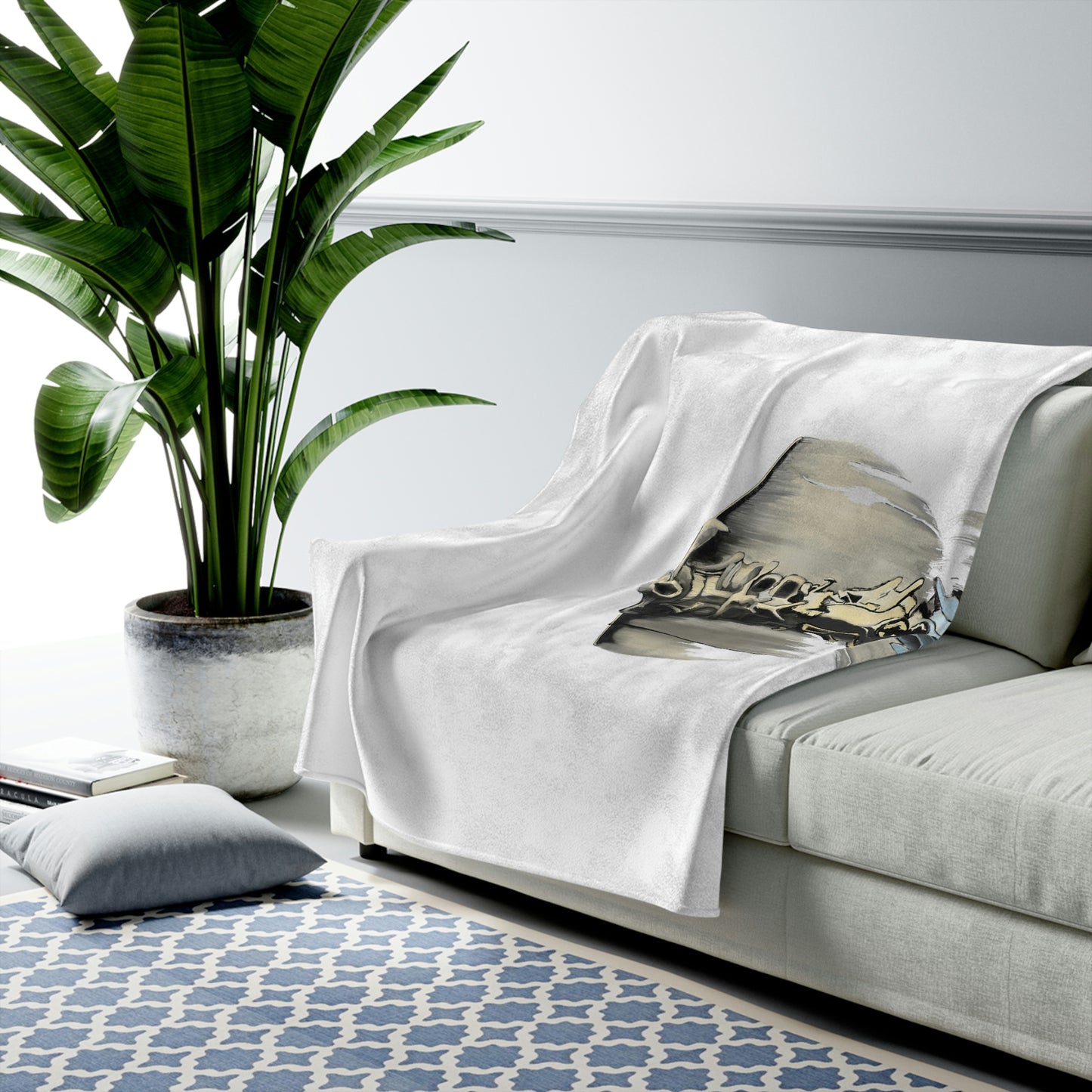 Totem White Velveteen Plush Blanket